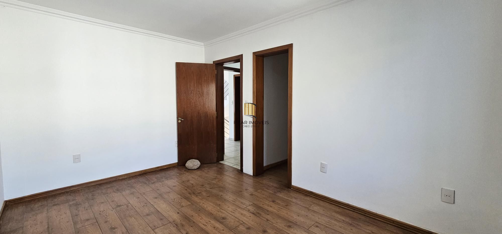 Casa 2 dormitórios no bairro Hípica