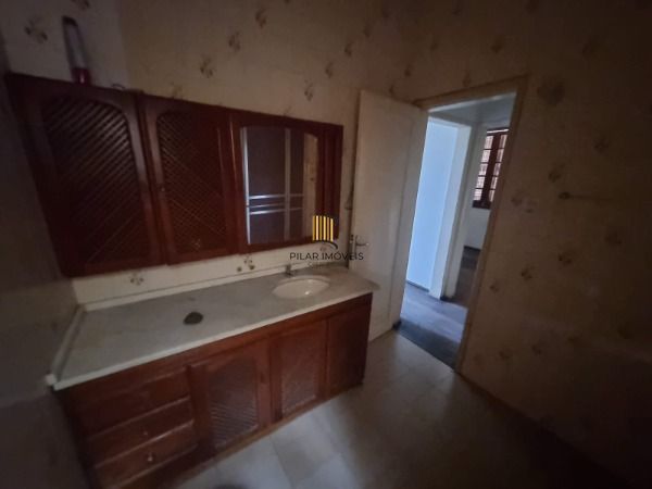 Casa 4 dormitórios no bairro Camaquã