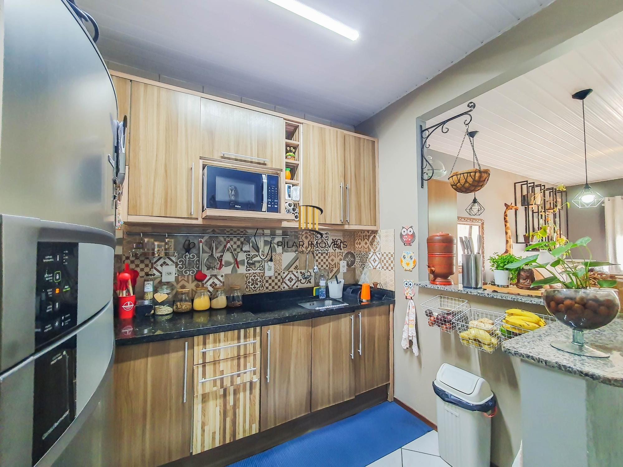 Casa térrea 3 dormitórios totalmente reformada área de churrasco coberta e entrada lateral !