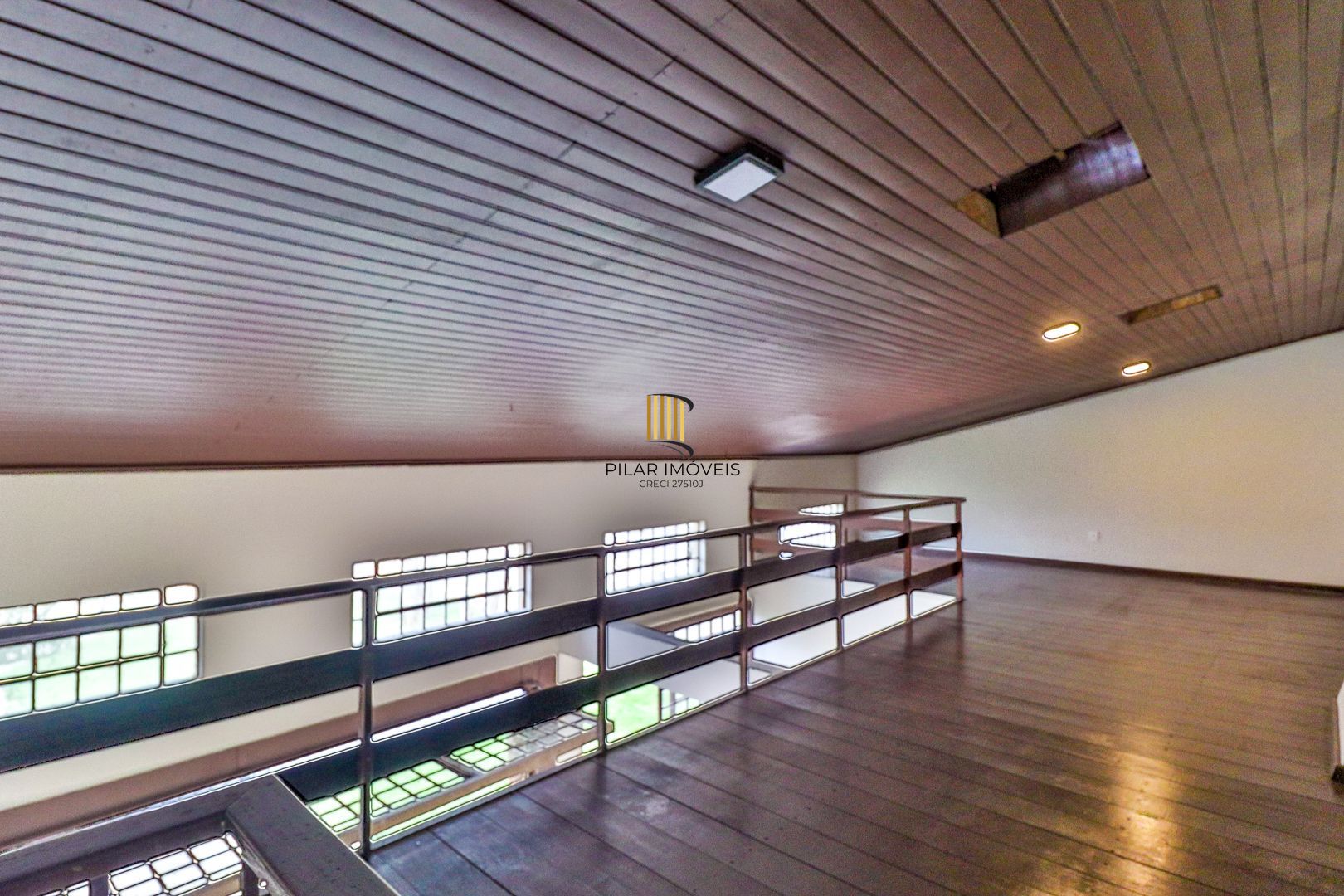 Excelente residência com 4 dormitórios