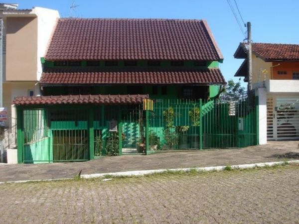 Casa para Venda - 500m², 4 dormitórios, sendo 1 suites, 1 vaga - Imperial Parque