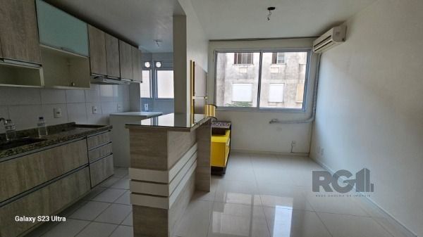 Apartamento em Porto Alegre, no bairro Cavalhada, com 2 dormitório(s), e 2 banheiros, à venda.