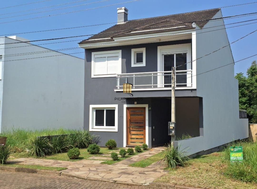 Casa 3 dormitórios no bairro Hípica