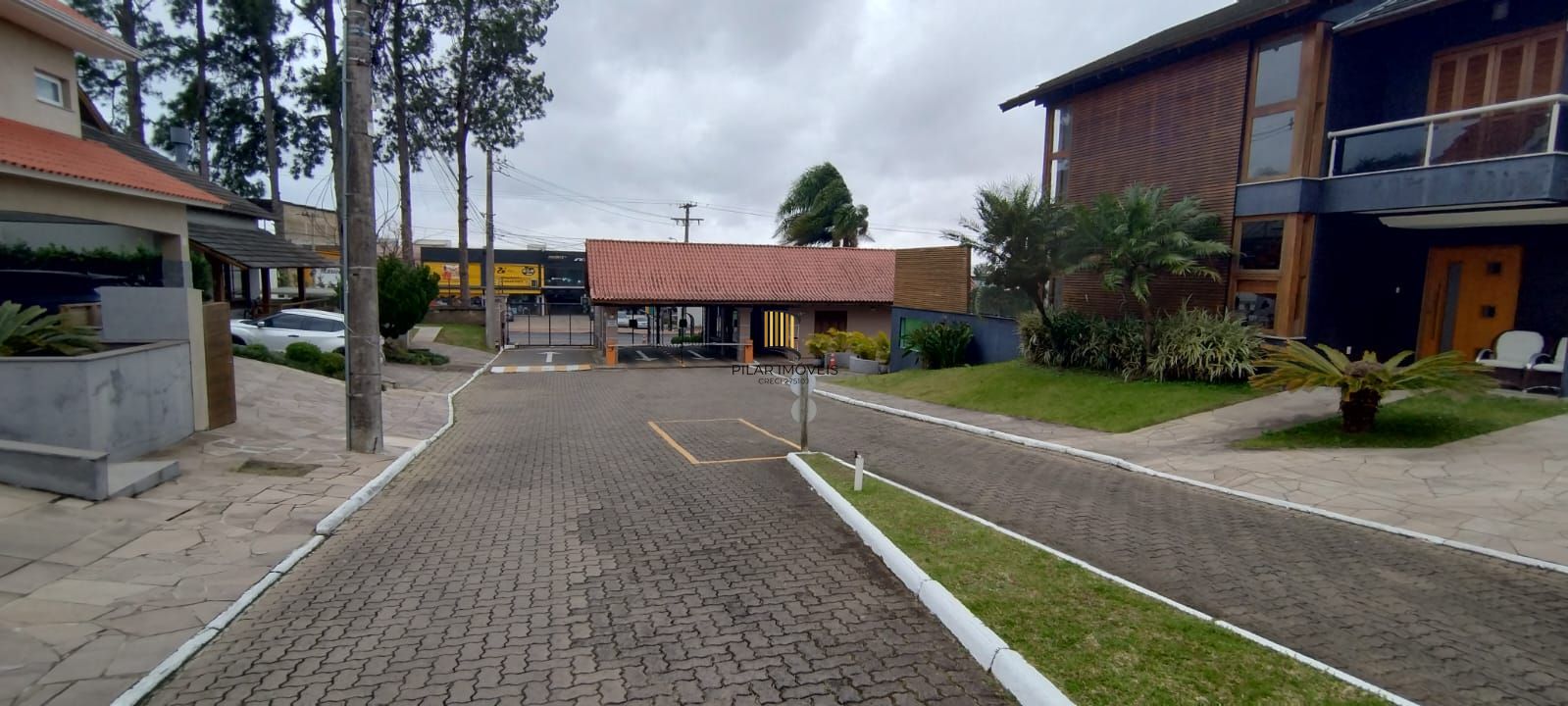 Casa de Condomínio 3 dormitórios no bairro Hípica