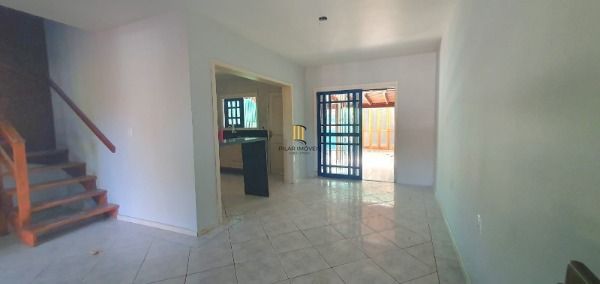 Casa em Porto Alegre, no bairro Hípica, com 3 dormitório(s), e 3 banheiros, à venda.