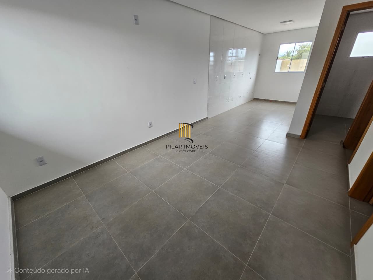 Casa em Porto Alegre, no bairro Restinga, com 2 dormitório(s), e 2 banheiros, à venda.