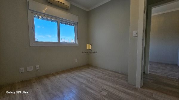 Casa em Porto Alegre, no bairro Hipica, com 3 dormitório(s), e 3 banheiros, à venda.