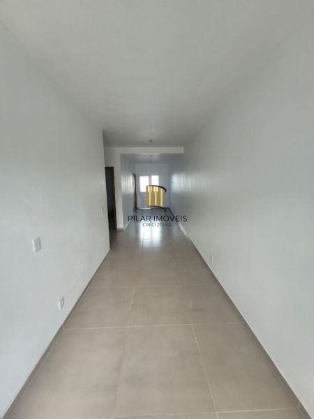 Casa em Porto Alegre, no bairro Hípica, com 3 dormitório(s), e 3 banheiros, à venda.