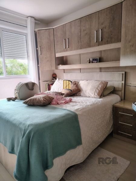 Apartamento em Porto Alegre, no bairro Vila Nova, com 2 dormitório(s), e 2 banheiros, à venda.