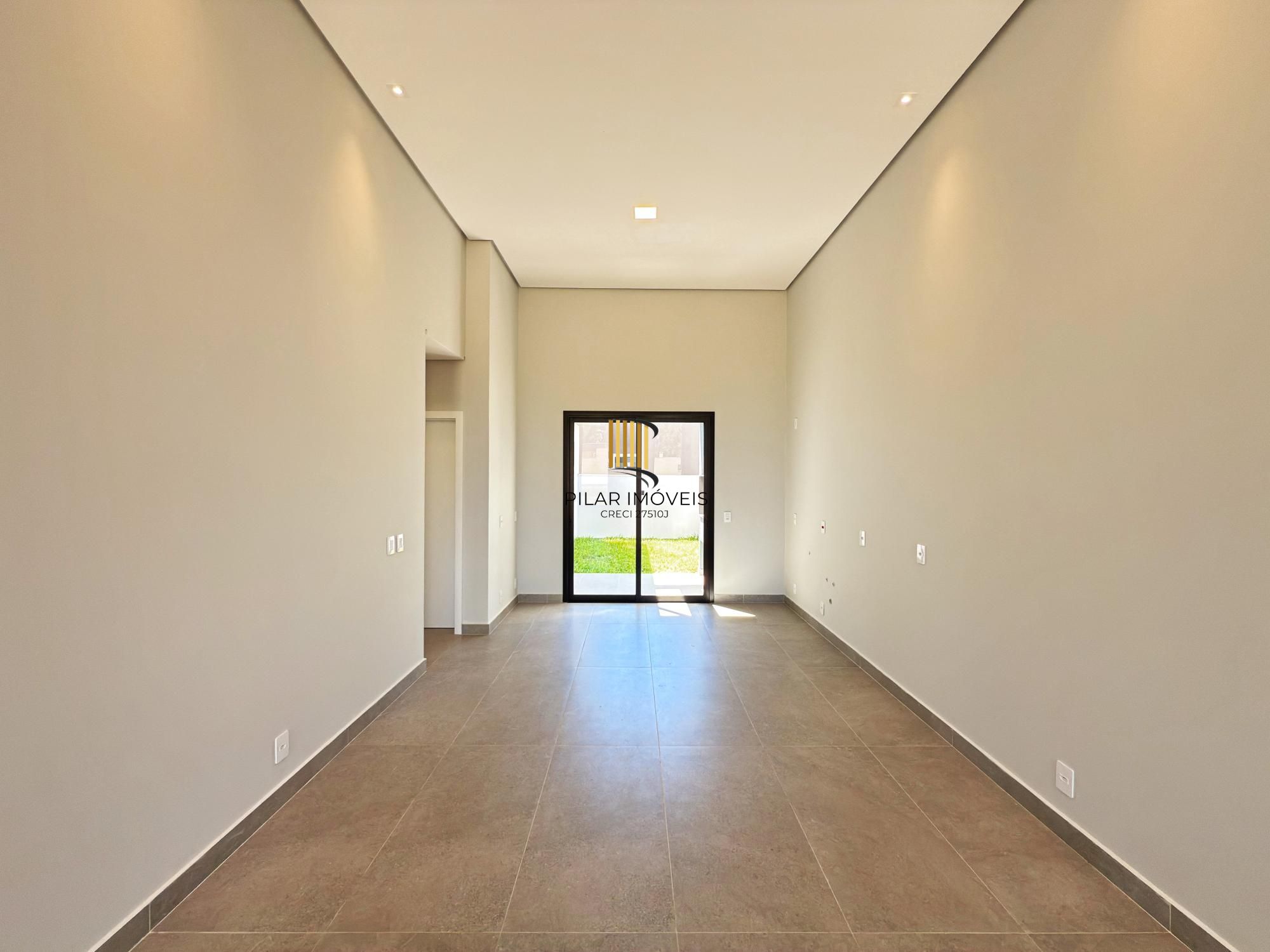 Residência nova em condomínio com 3 dormitórios