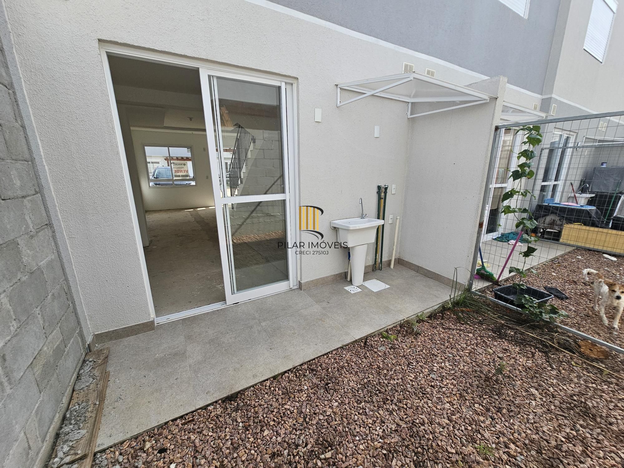 Sobrado 2 dormitórios em condomínio com infraestrutura completa no bairro Ipanema !