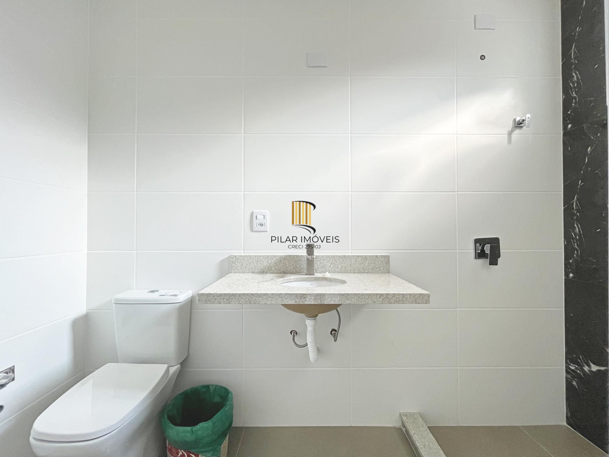 Casa Condominio em Porto Alegre, no bairro Hípica, com 3 dormitório(s), e 3 banheiros, à venda.