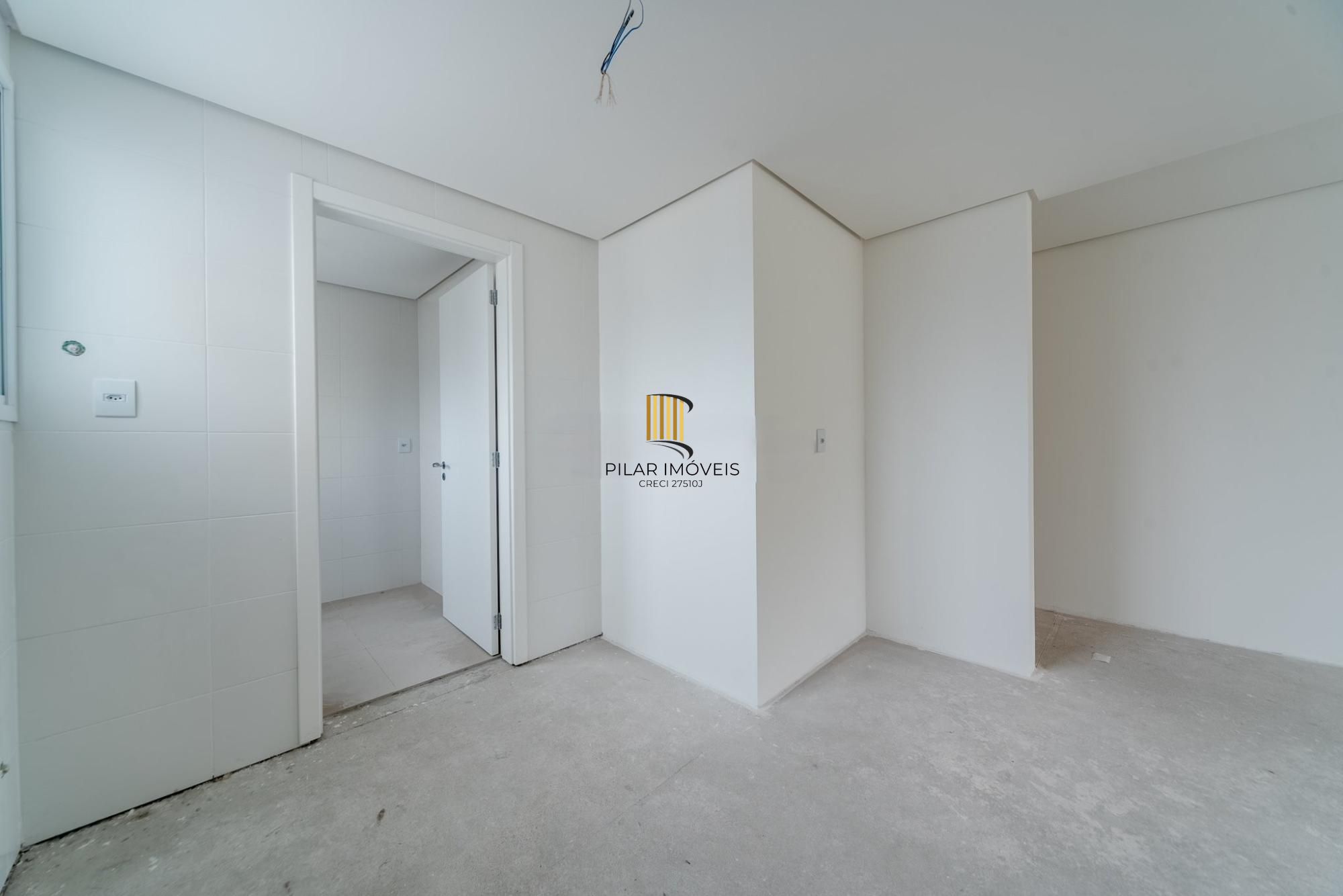 Excelente apartamento de 110m² de área privativa, 3 dormitórios, 2 vagas, no coração do bairro Menino Deus.