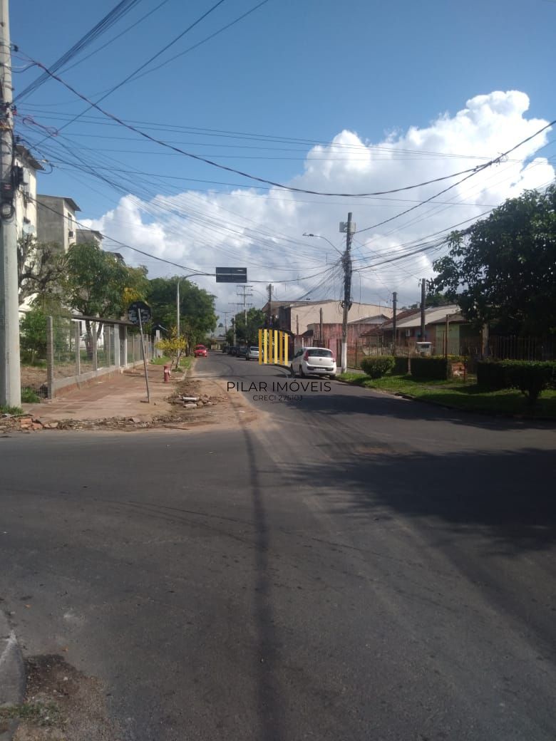Casa 3 dormitórios no bairro Restinga