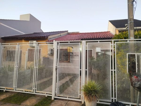 Casa 2 dormitórios no bairro Hípica