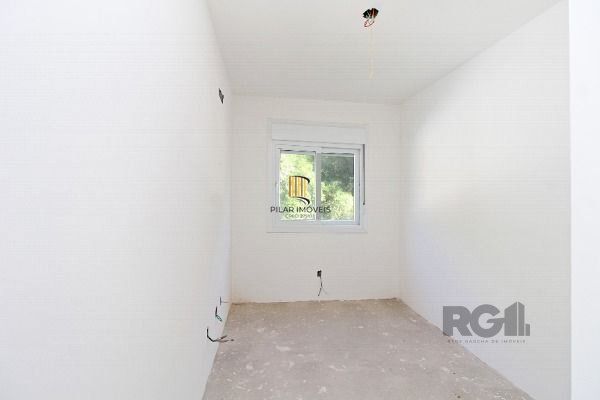Sobrado para Venda - 100m², 3 dormitórios, sendo 3 suites, 2 vagas - Portal Do Guarujá