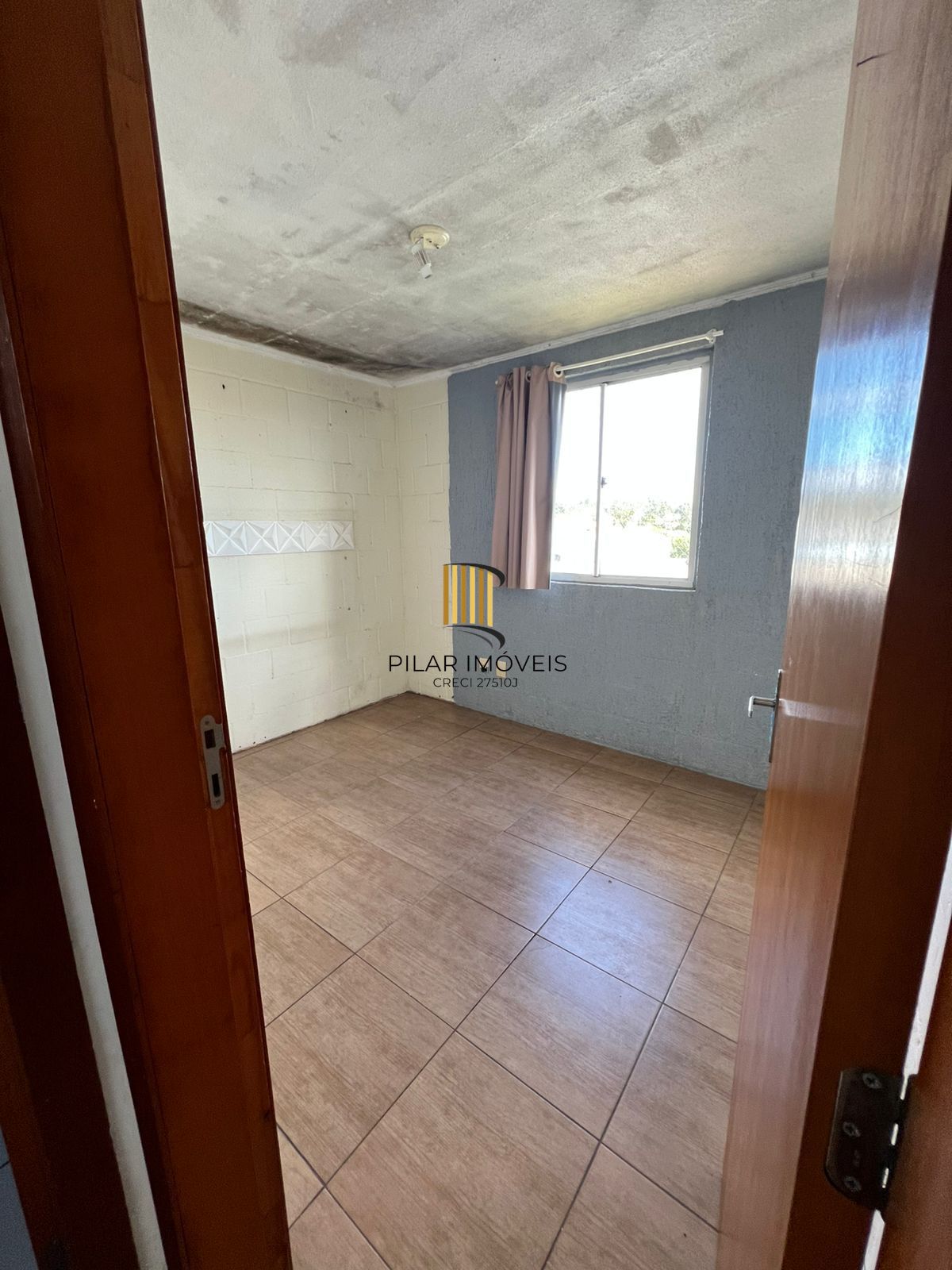 Apartamento de 2 dormitórios à venda bairro campo novo