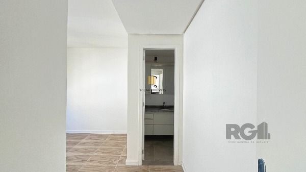 Casa Condominio em Porto Alegre, no bairro Ipanema, com 3 dormitório(s), e 3 banheiros, à venda.