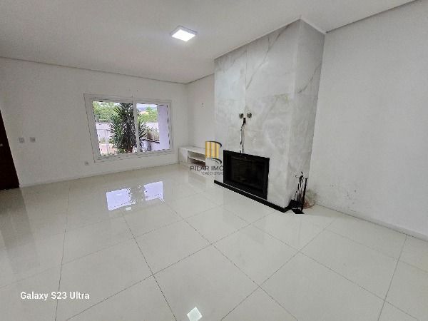 Casa Condominio em Porto Alegre, no bairro Hípica, com 4 dormitório(s), e 4 banheiros, à venda.