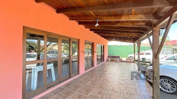 Casa Condominio em Porto Alegre, no bairro Cavalhada, com 3 dormitório(s), e 3 banheiros, à venda.