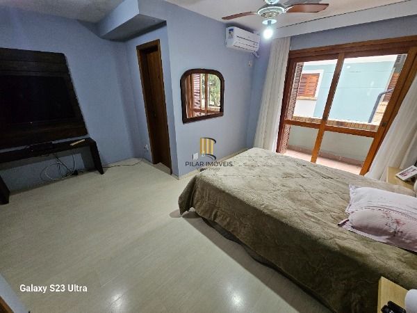 Casa Condominio em Porto Alegre, no bairro Ipanema, com 3 dormitório(s), e 3 banheiros, à venda.