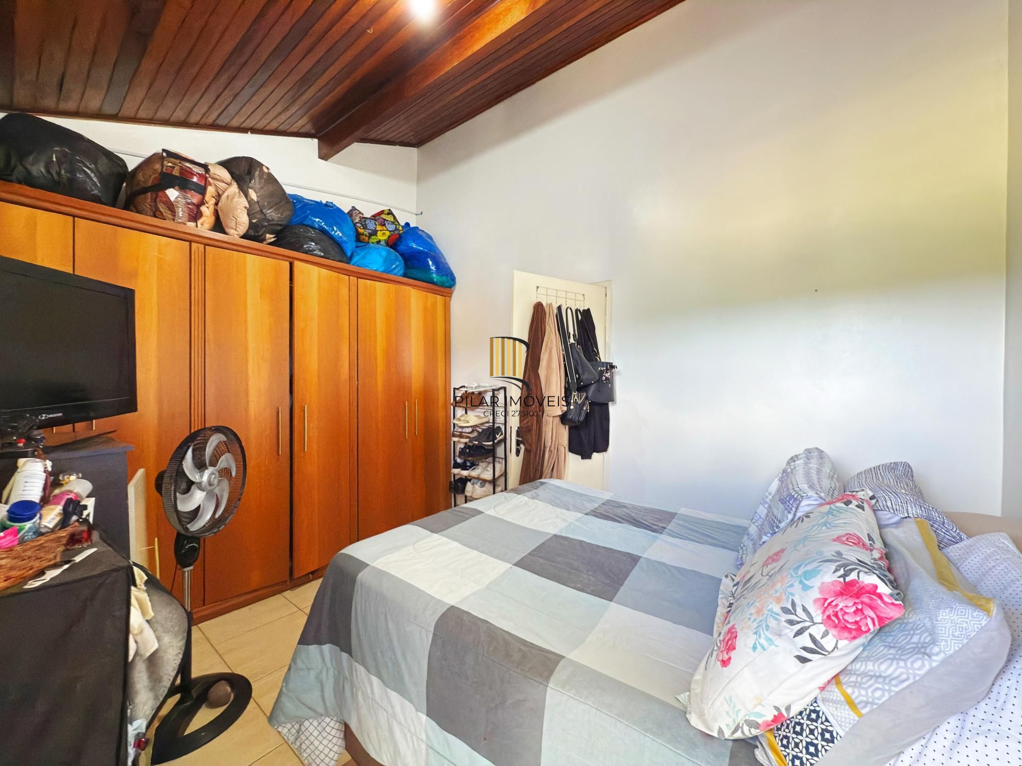 Casa 2 dormitórios no bairro Hípica