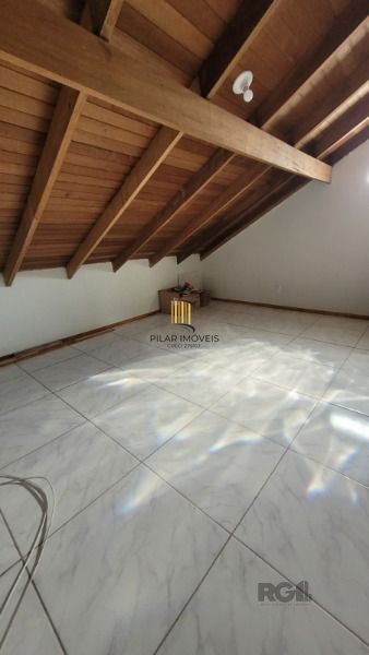 Casa Condominio em Porto Alegre, no bairro Hípica, com 2 dormitório(s), e 2 banheiros, à venda.