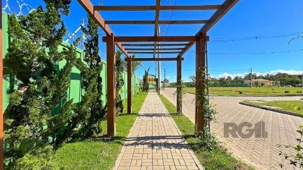 Lindo terreno em condomínio fechado 7x21m, Ipanema Garden, bairro Hípica.