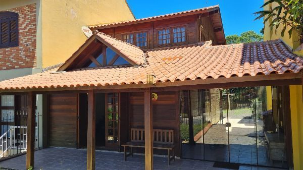 Casa para Venda - 120m², 2 dormitórios, 2 vagas - Cavalhada