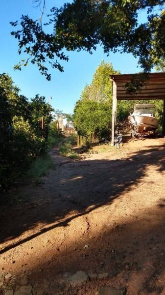 Area em Porto Alegre, no bairro Restinga, à venda.