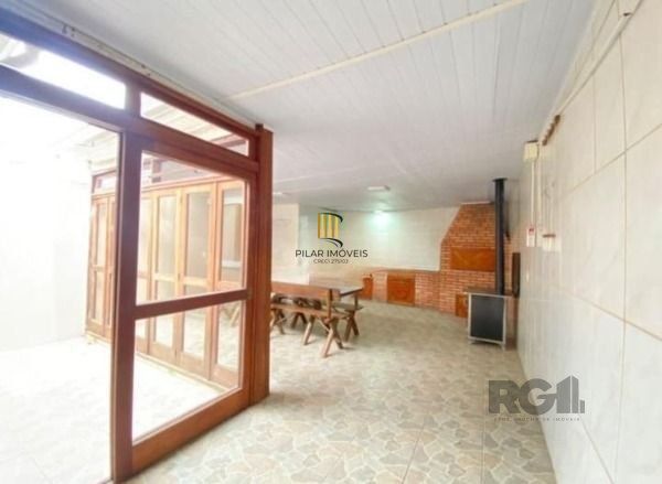 Casa 2 dormitórios no bairro Hípica