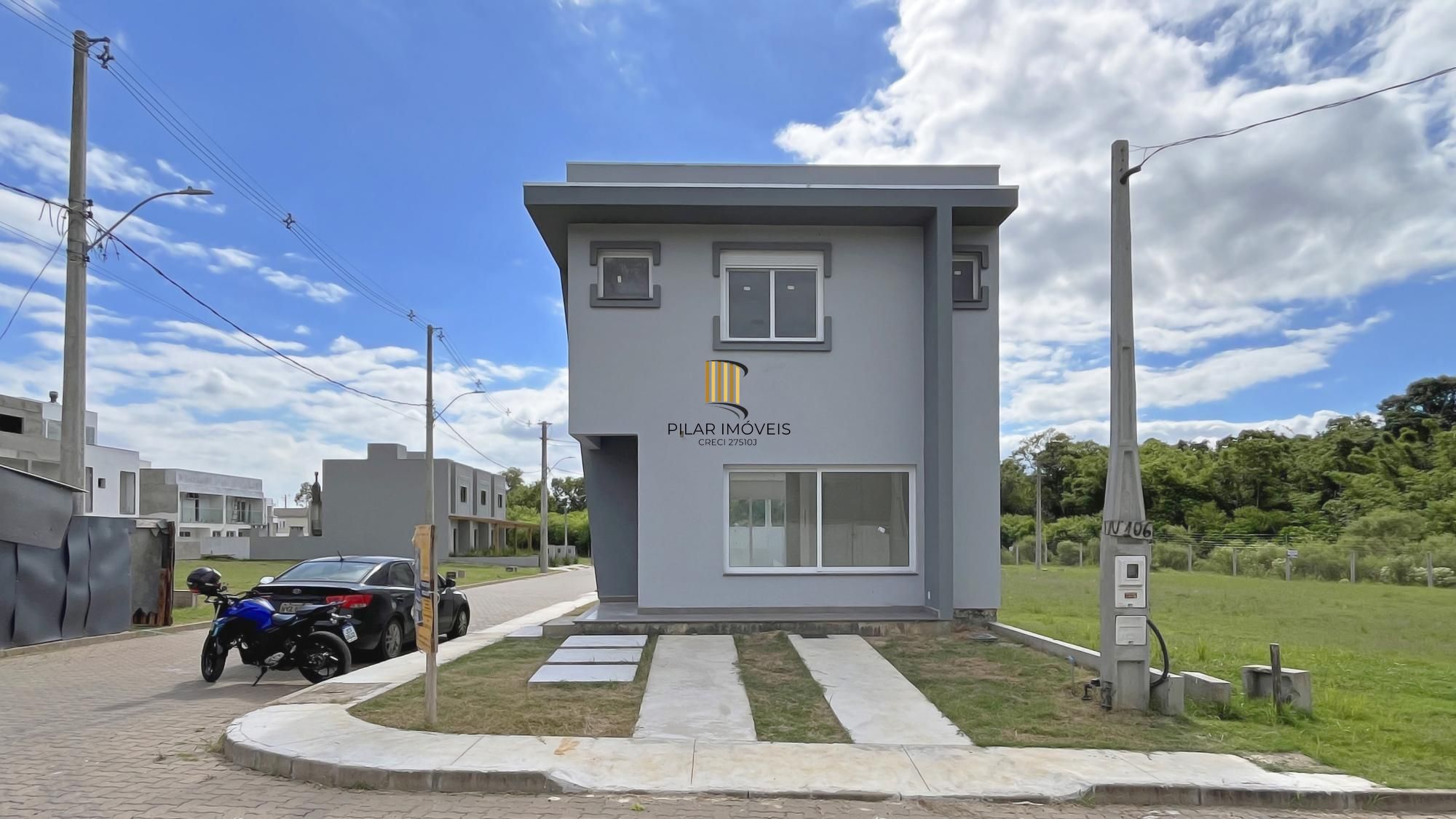 Casa Condominio em Porto Alegre, no bairro Campo Novo, com 3 dormitório(s), e 3 banheiros, à venda.