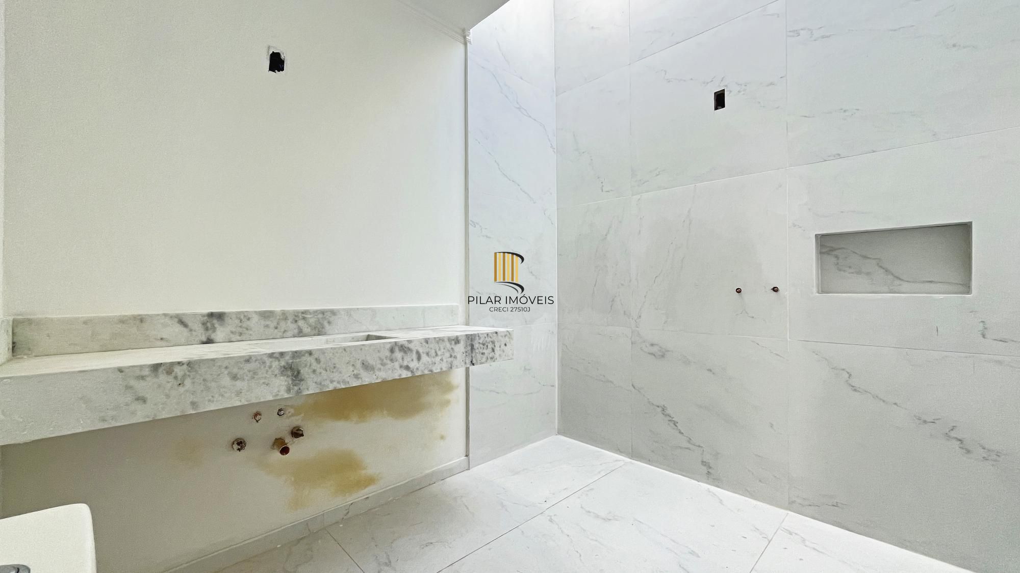 No condomínio Villa Amalfi