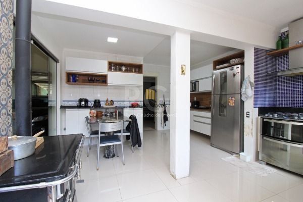 Casa para Venda - 154m², 3 dormitórios, sendo 1 suites, 4 vagas - Ipanema