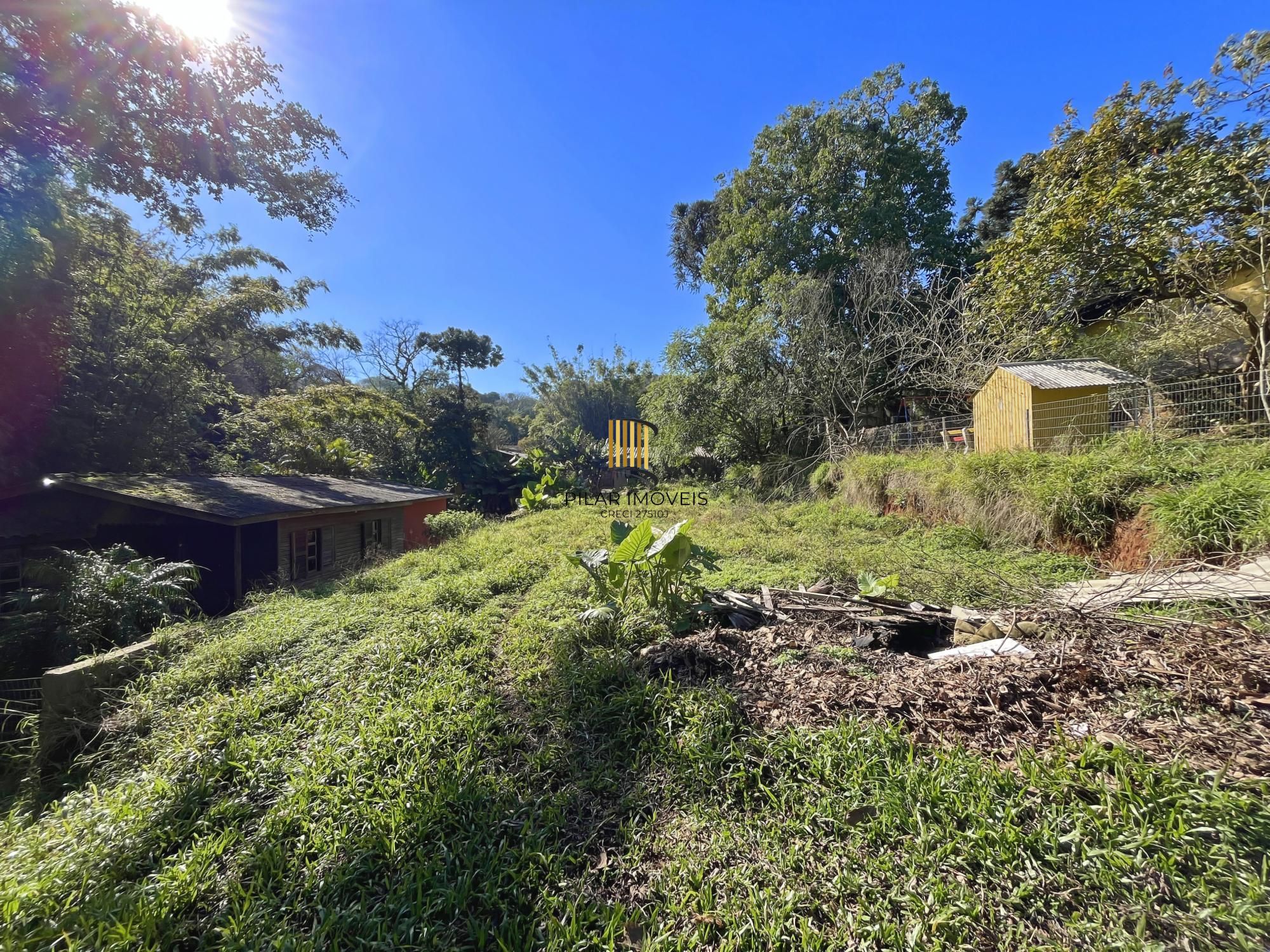 Casa 3 dormitórios no bairro Hípica