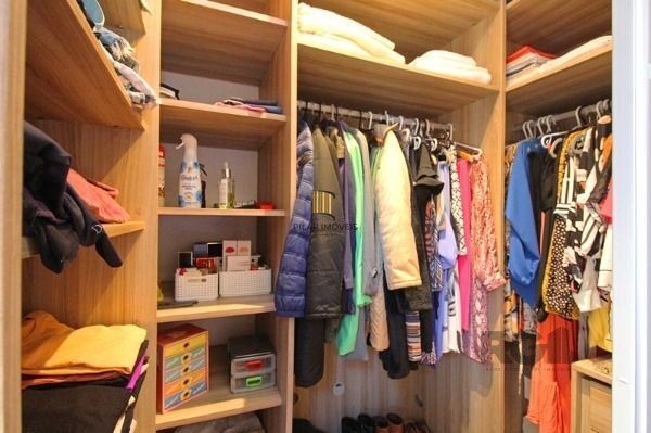 Casa Condominio em Porto Alegre, no bairro Tristeza, com 3 dormitório(s), e 3 banheiros, à venda.