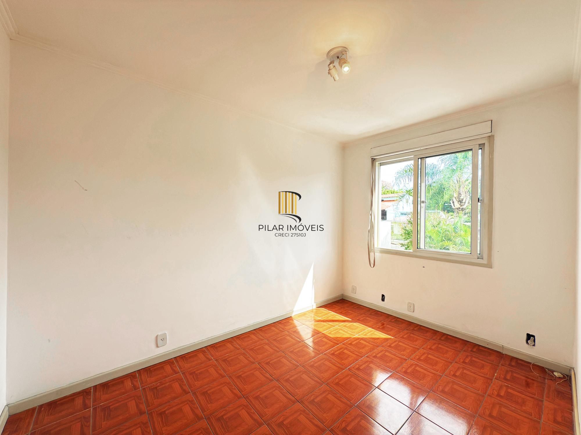Apartamento de 2 dormitórios junto a Protásio Alves