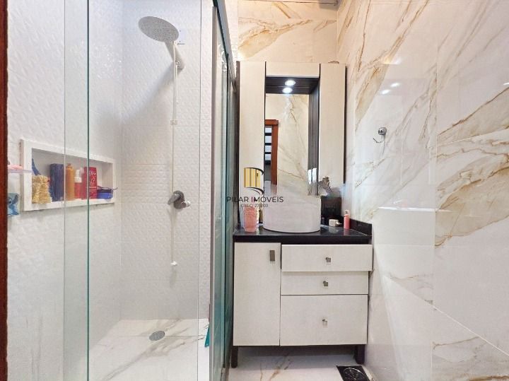 Casa de Condomínio 3 dormitórios no bairro Hípica