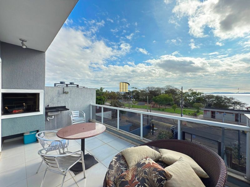 Casa com vista para o Rio e 3 dormitórios