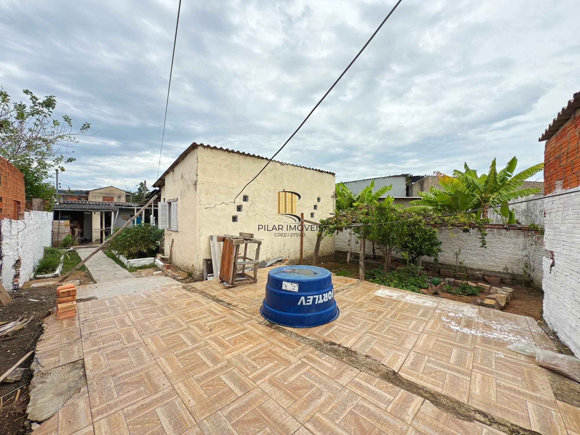 Casa 3 dormitórios no bairro Restinga