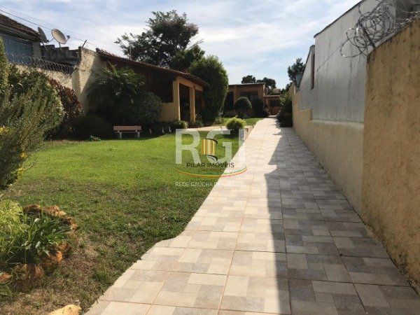 Casa para Venda - 150m², 3 dormitórios, 2 vagas - Vila Nova