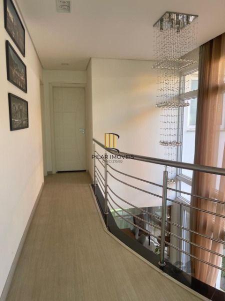Casa Condominio em Porto Alegre, no bairro Jardim Carvalho, com 3 dormitório(s), à venda.
