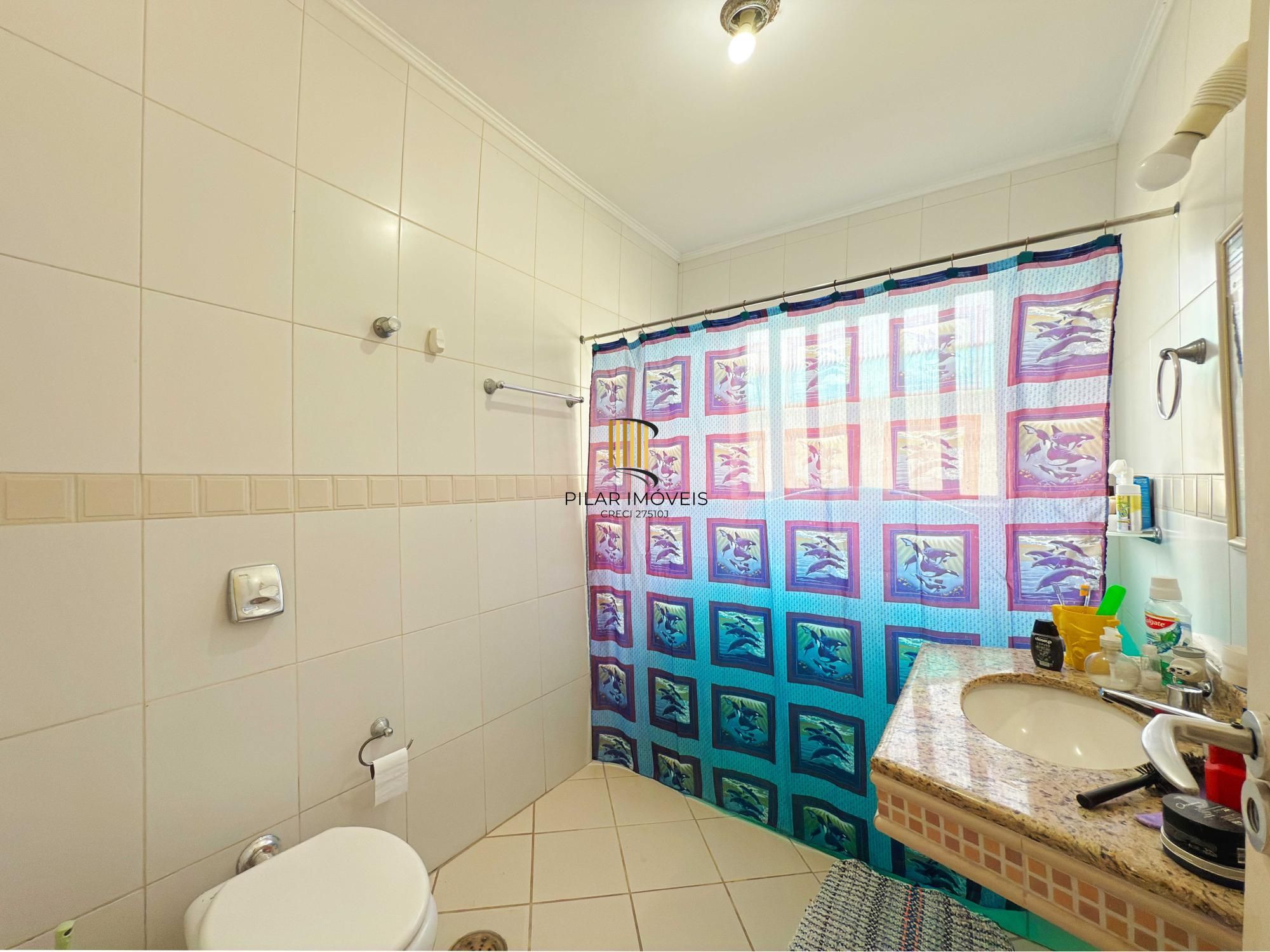 Casa Térrea com Piscina e 3 Dormitórios – Coração de Ipanema