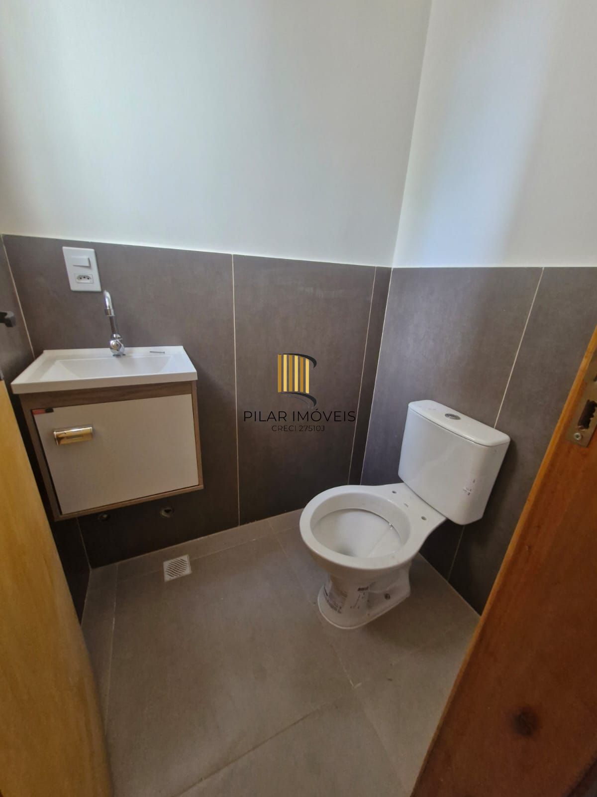 Casa 2 dormitórios no bairro Nonoai