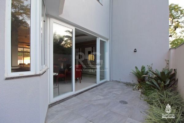 Casa Condominio para Venda - 254.32m², 3 dormitórios, sendo 3 suites, 2 vagas - Pedra Redonda