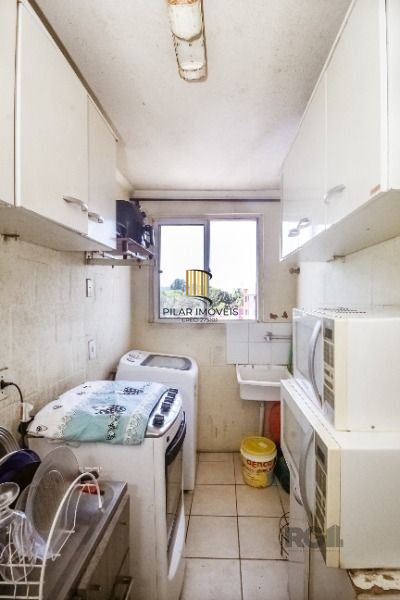 Apartamento em Porto Alegre, no bairro Vila Nova, com 2 dormitório(s), e 2 banheiros, à venda.
