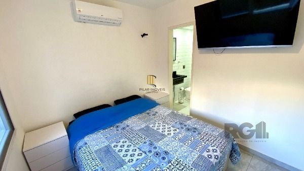 Apartamento em Porto Alegre, no bairro Cristal, com 1 dormitório(s), e 1 banheiros, à venda.