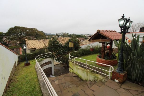 Casa para Venda - 300m², 3 dormitórios, sendo 1 suites, 2 vagas - Ipanema