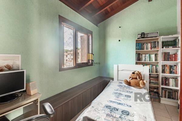 Casa Condominio em Porto Alegre, no bairro Vila Conceição, com 3 dormitório(s), e 3 banheiros, à venda.
