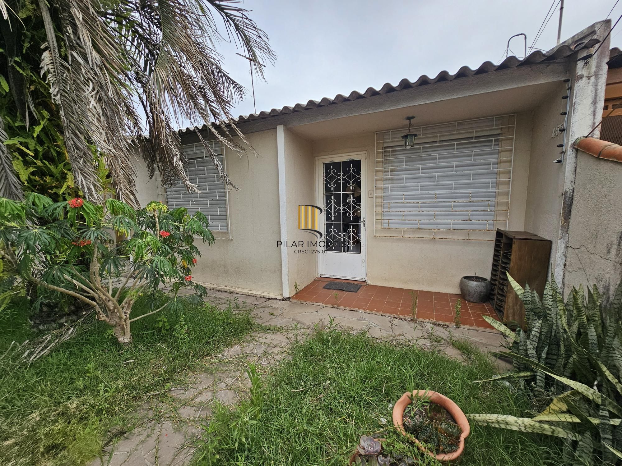 Casa 3 dormitórios em alvenaria em terreno 10x30 próximo ao Zaffari Hípica !